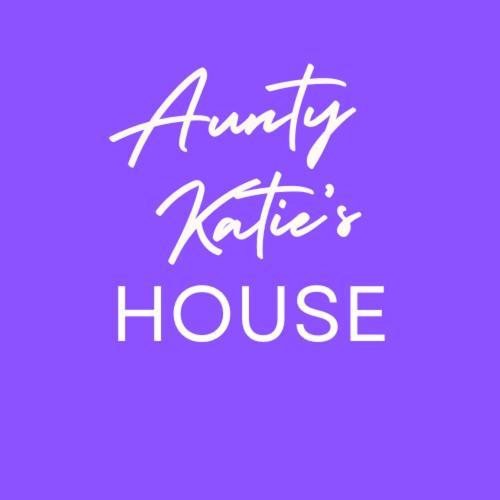 Aunty Katie'S House, Ni Tourist Board Certified & Located On The Main Oldpark Road To Belfast, With Free Continental Breakfast & Free Ultra Fast Sky Internet, Free Sky Sports & Free Sky Cinema, Self-Check In After 10Pm Gmt Hostel Kültér fotó