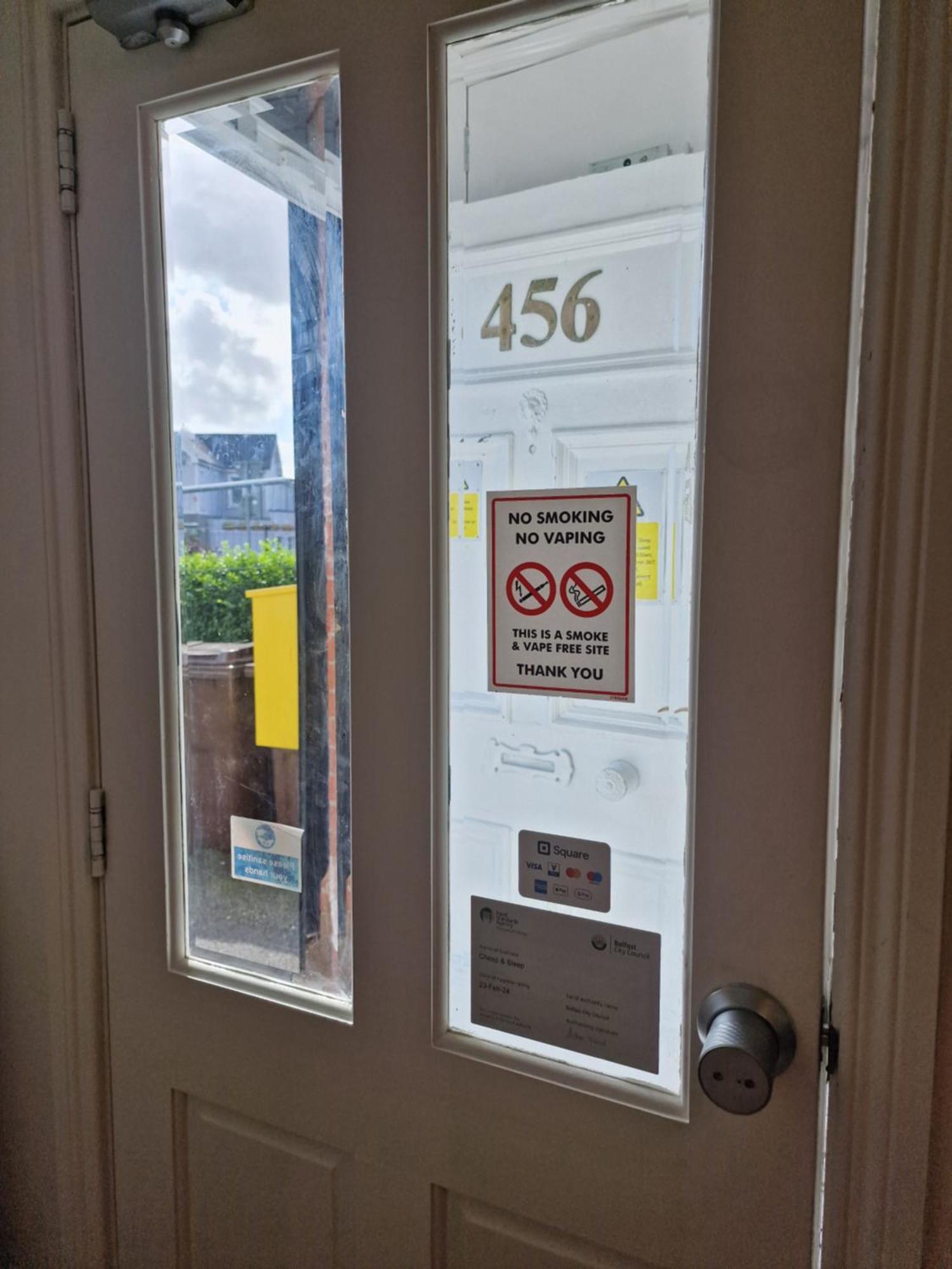 Aunty Katie'S House, Ni Tourist Board Certified & Located On The Main Oldpark Road To Belfast, With Free Continental Breakfast & Free Ultra Fast Sky Internet, Free Sky Sports & Free Sky Cinema, Self-Check In After 10Pm Gmt Hostel Kültér fotó