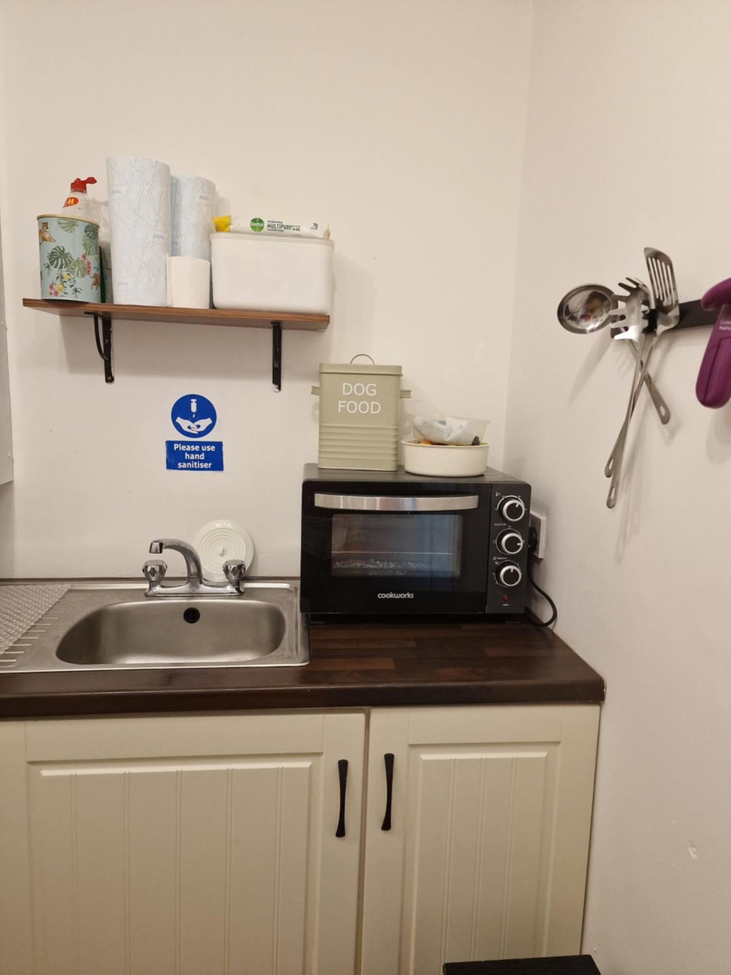 Aunty Katie'S House, Ni Tourist Board Certified & Located On The Main Oldpark Road To Belfast, With Free Continental Breakfast & Free Ultra Fast Sky Internet, Free Sky Sports & Free Sky Cinema, Self-Check In After 10Pm Gmt Hostel Kültér fotó