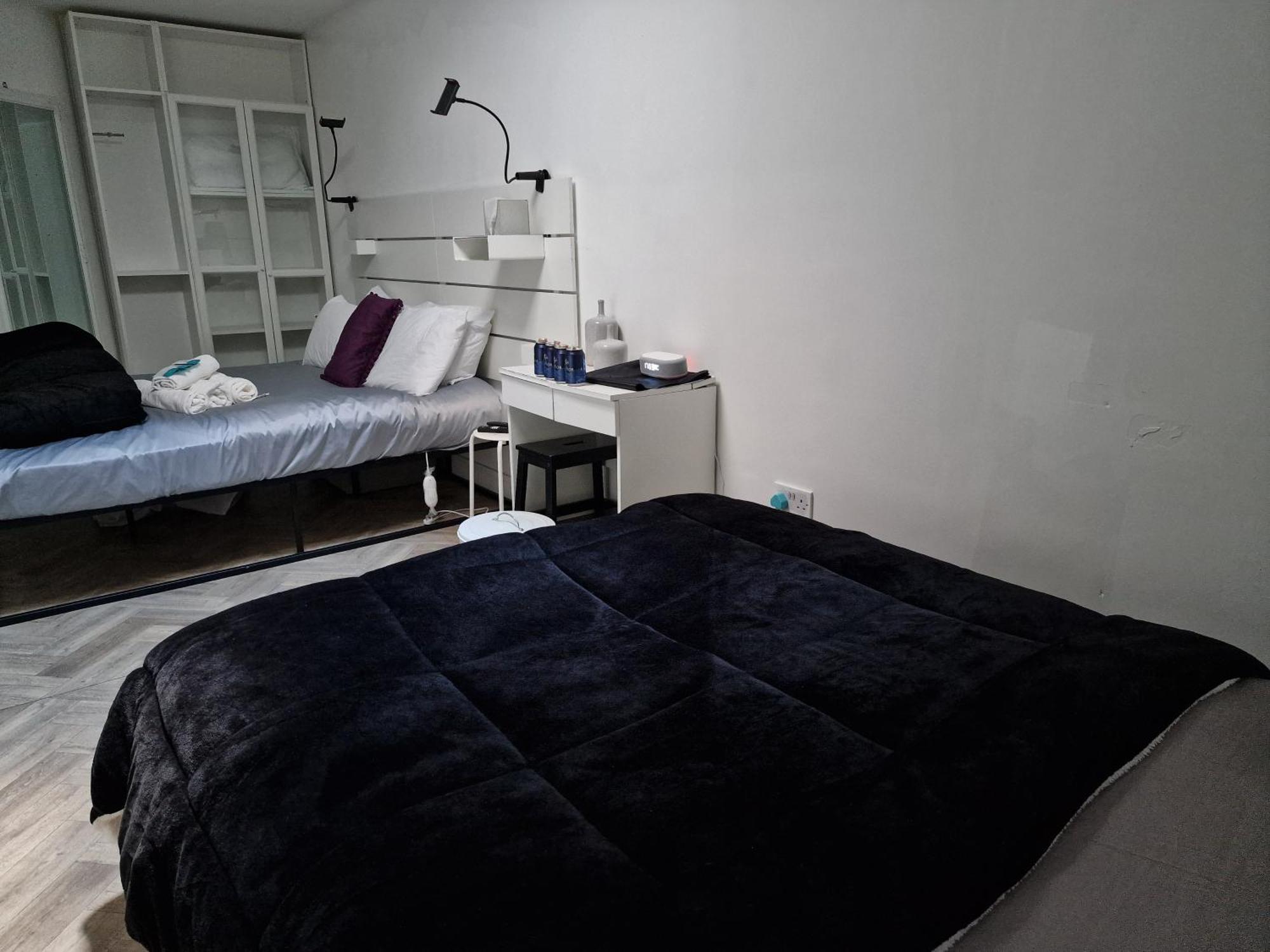 Aunty Katie'S House, Ni Tourist Board Certified & Located On The Main Oldpark Road To Belfast, With Free Continental Breakfast & Free Ultra Fast Sky Internet, Free Sky Sports & Free Sky Cinema, Self-Check In After 10Pm Gmt Hostel Kültér fotó