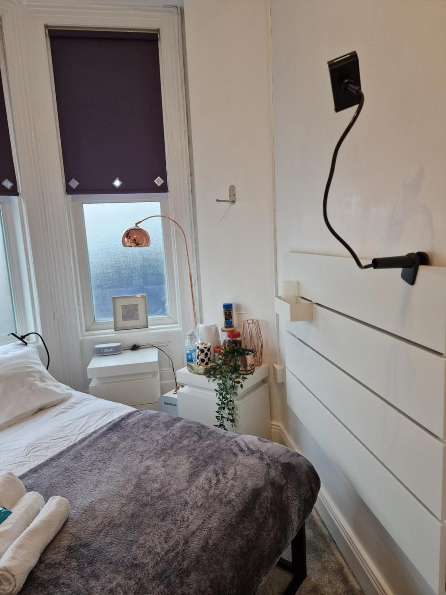 Aunty Katie'S House, Ni Tourist Board Certified & Located On The Main Oldpark Road To Belfast, With Free Continental Breakfast & Free Ultra Fast Sky Internet, Free Sky Sports & Free Sky Cinema, Self-Check In After 10Pm Gmt Hostel Kültér fotó