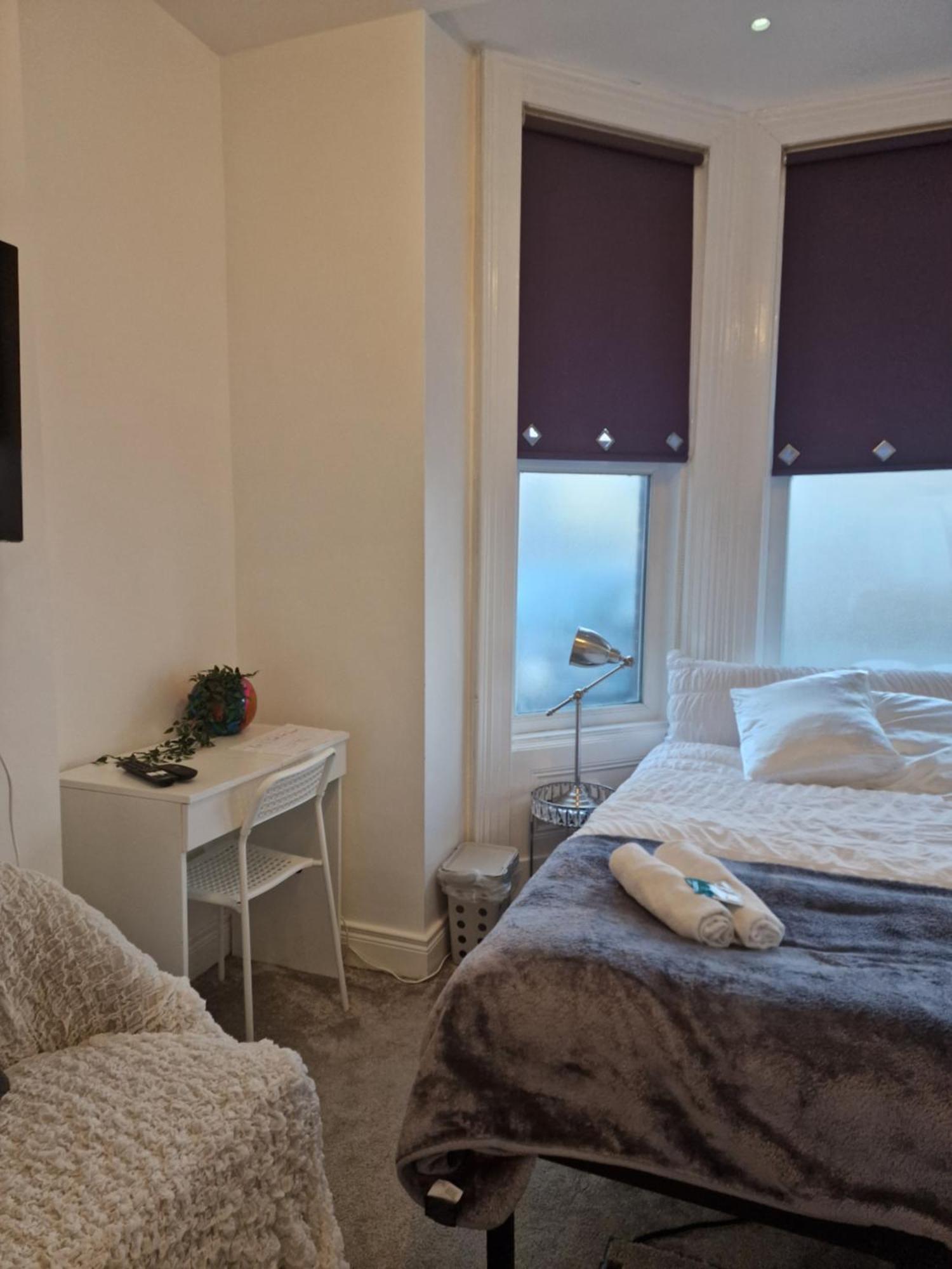 Aunty Katie'S House, Ni Tourist Board Certified & Located On The Main Oldpark Road To Belfast, With Free Continental Breakfast & Free Ultra Fast Sky Internet, Free Sky Sports & Free Sky Cinema, Self-Check In After 10Pm Gmt Hostel Kültér fotó